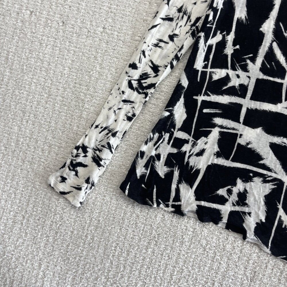 BCBGMaxazira Graphic Print Blouse Black  and White Long Sleeve Womens Size S - Picture 3 of 9
